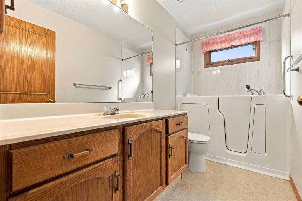 51 Edgebrook Circle Nw, Calgary, AB