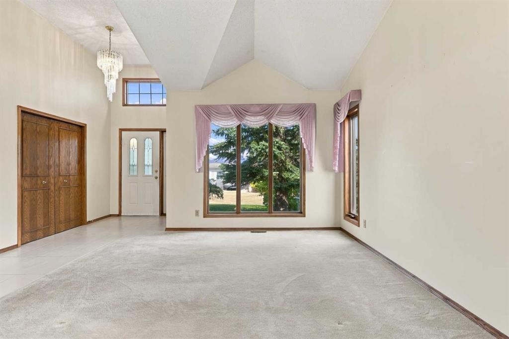 51 Edgebrook Circle Nw, Calgary, AB