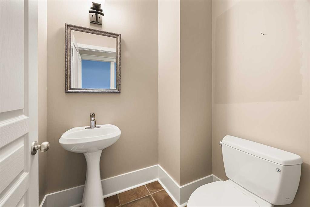 75 Wentworth Common Sw, Calgary, AB
