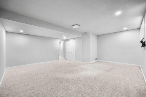 75 Wentworth Common Sw, Calgary, AB 