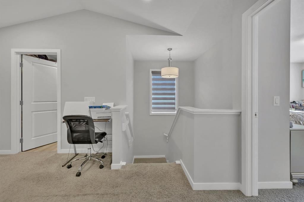 213 Walgrove Boulevard Se, Calgary, AB