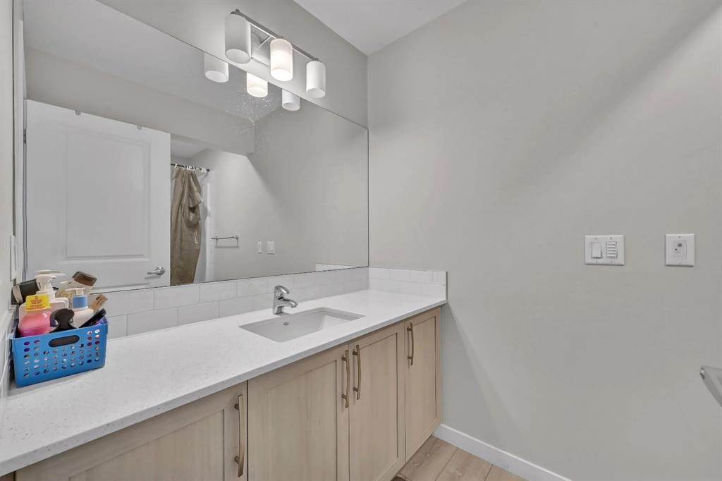 213 Walgrove Boulevard Se, Calgary, AB
