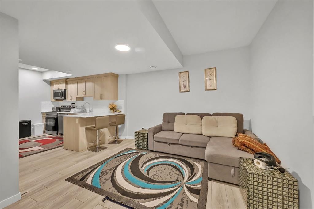 213 Walgrove Boulevard Se, Calgary, AB
