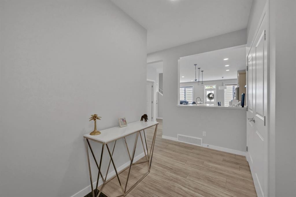 213 Walgrove Boulevard Se, Calgary, AB