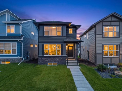 532 Bridgeport Street  Chestermere, AB T1X 3E6