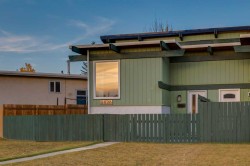 8826 6 Street SE Calgary, AB T2H 2B1