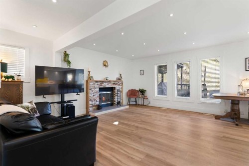 127 Edgewood Drive Nw, Calgary, AB 