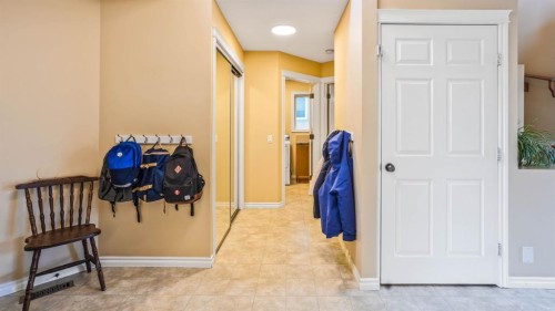 271 Everglade Circle Sw, Calgary, AB 