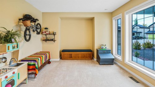 271 Everglade Circle Sw, Calgary, AB 