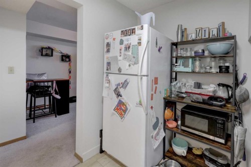 8636 47 Avenue Nw, Calgary, AB 