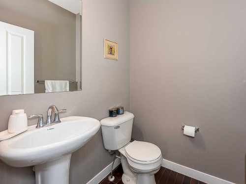 393 Panton Way Nw, Calgary, AB 