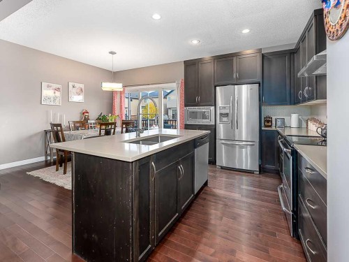393 Panton Way Nw, Calgary, AB 