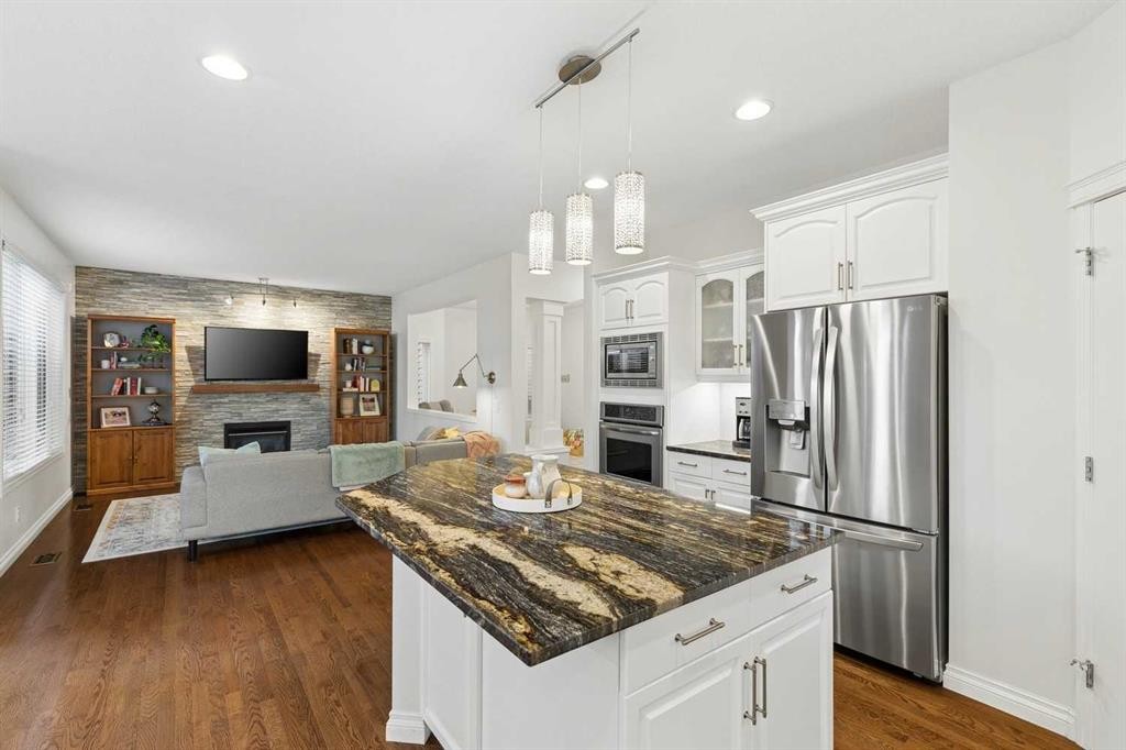 270 Cougar Ridge Drive Sw, Calgary, AB