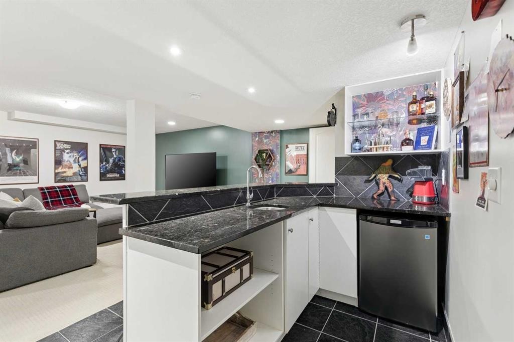 270 Cougar Ridge Drive Sw, Calgary, AB