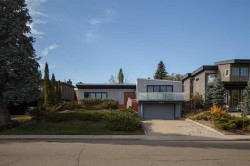 4007 14A Street SW Calgary, AB T2T 3Y3