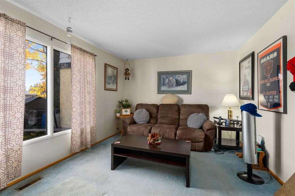 309 44 Street Se, Calgary, AB