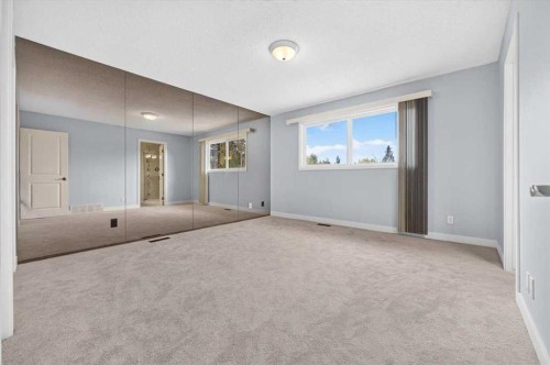 316 Parkland Way Se, Calgary, AB 