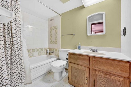 316 Parkland Way Se, Calgary, AB 