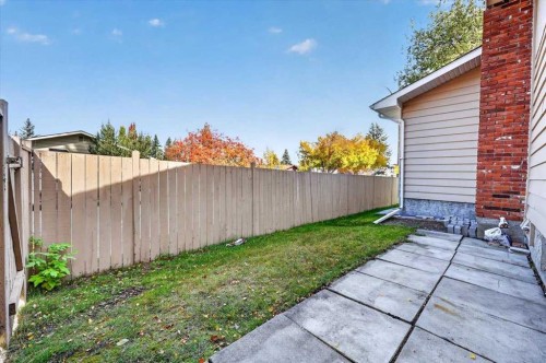 316 Parkland Way Se, Calgary, AB 