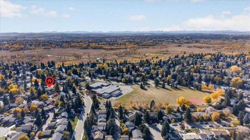 316 Parkland Way Se, Calgary, AB 