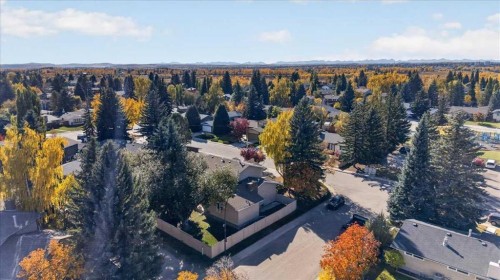 316 Parkland Way Se, Calgary, AB 