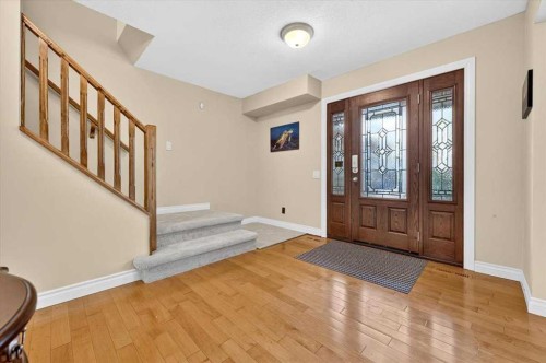 316 Parkland Way Se, Calgary, AB 