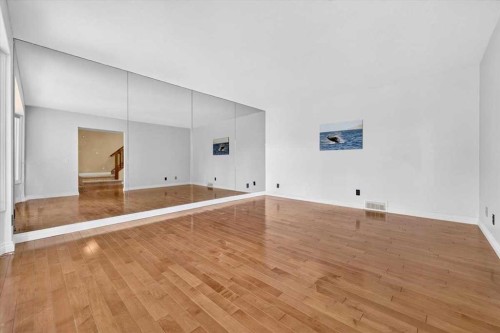 316 Parkland Way Se, Calgary, AB 