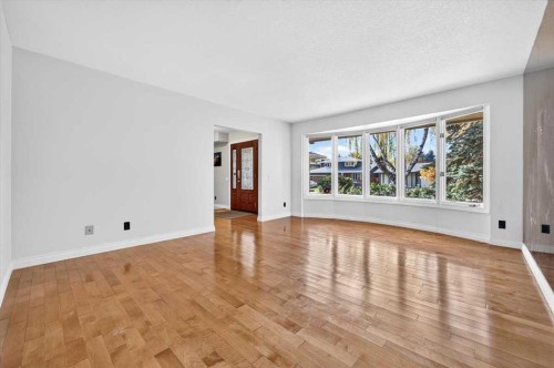 316 Parkland Way Se, Calgary, AB 