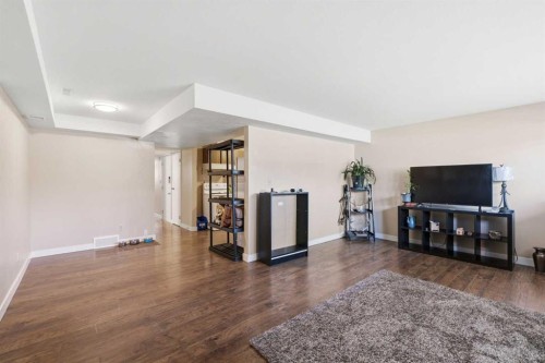 4646 80 Street Nw, Calgary, AB 