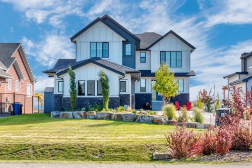 114 Cimarron Estates Drive  Okotoks, AB T1S 0R1