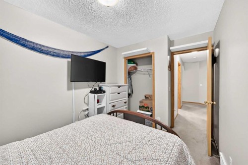 187 Millview Green Sw, Calgary, AB 