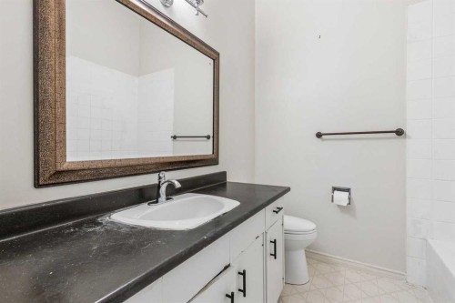 4108 67 Street Nw, Calgary, AB 
