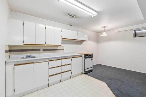 4108 67 Street Nw, Calgary, AB 
