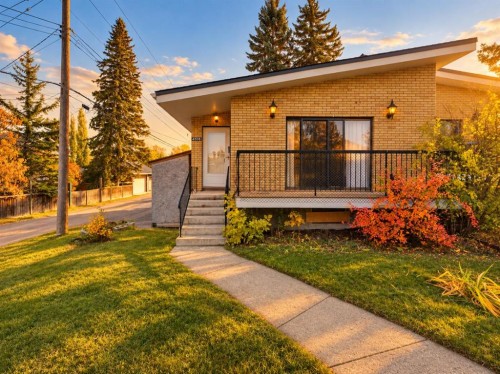 4108 67 Street Nw, Calgary, AB 