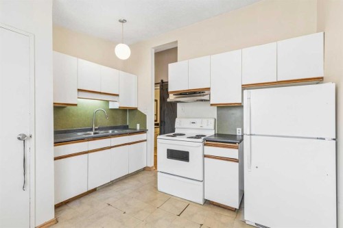 4108 67 Street Nw, Calgary, AB 
