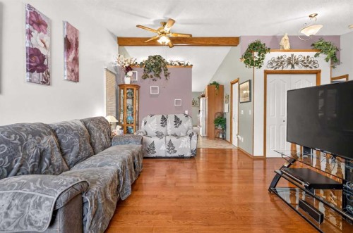 218 Coventry Close Ne, Calgary, AB 