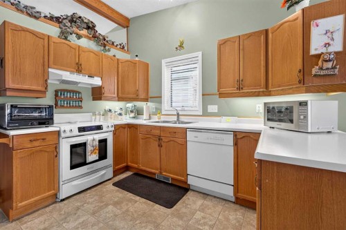 218 Coventry Close Ne, Calgary, AB 
