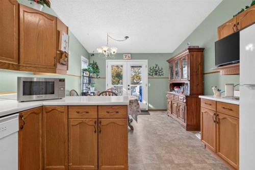 218 Coventry Close Ne, Calgary, AB 