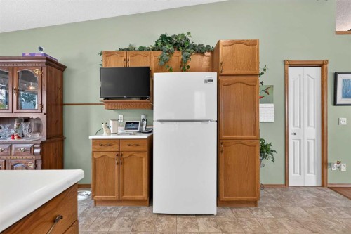 218 Coventry Close Ne, Calgary, AB 