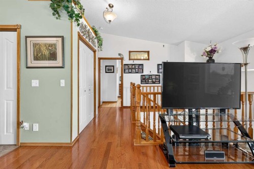 218 Coventry Close Ne, Calgary, AB 