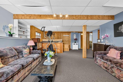 218 Coventry Close Ne, Calgary, AB 