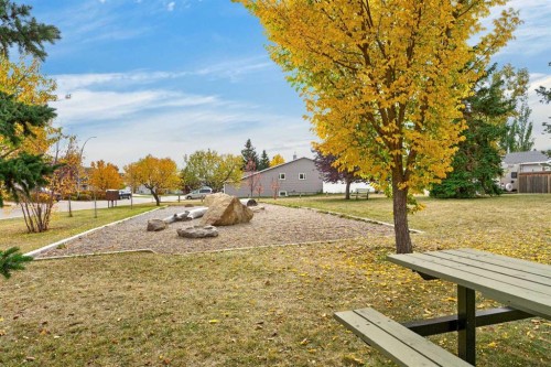 218 Coventry Close Ne, Calgary, AB 