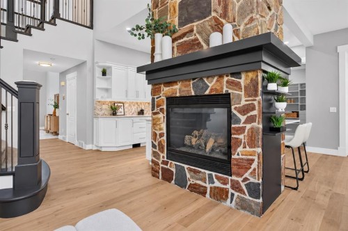 83 Discovery Ridge Boulevard Sw, Calgary, AB 
