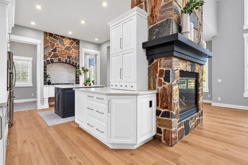 83 Discovery Ridge Boulevard Sw, Calgary, AB 