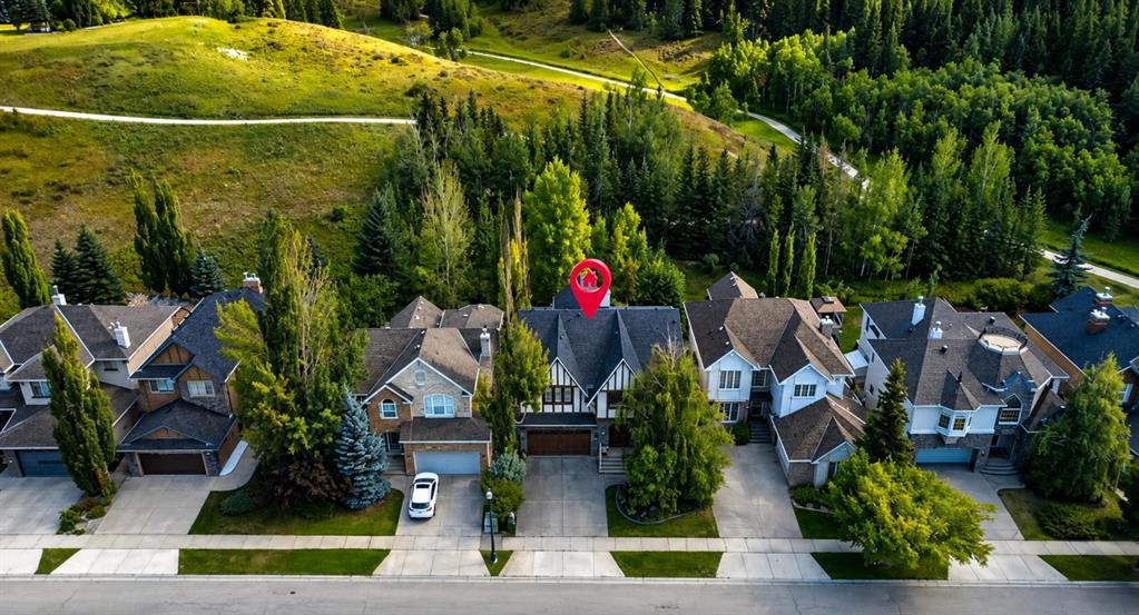 83 Discovery Ridge Boulevard Sw, Calgary, AB