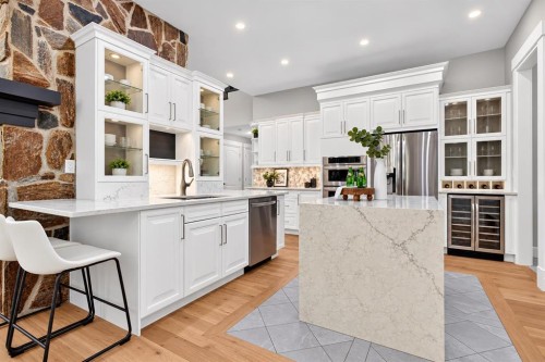 83 Discovery Ridge Boulevard Sw, Calgary, AB 
