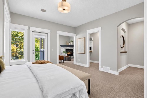 83 Discovery Ridge Boulevard Sw, Calgary, AB 