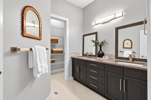 83 Discovery Ridge Boulevard Sw, Calgary, AB 