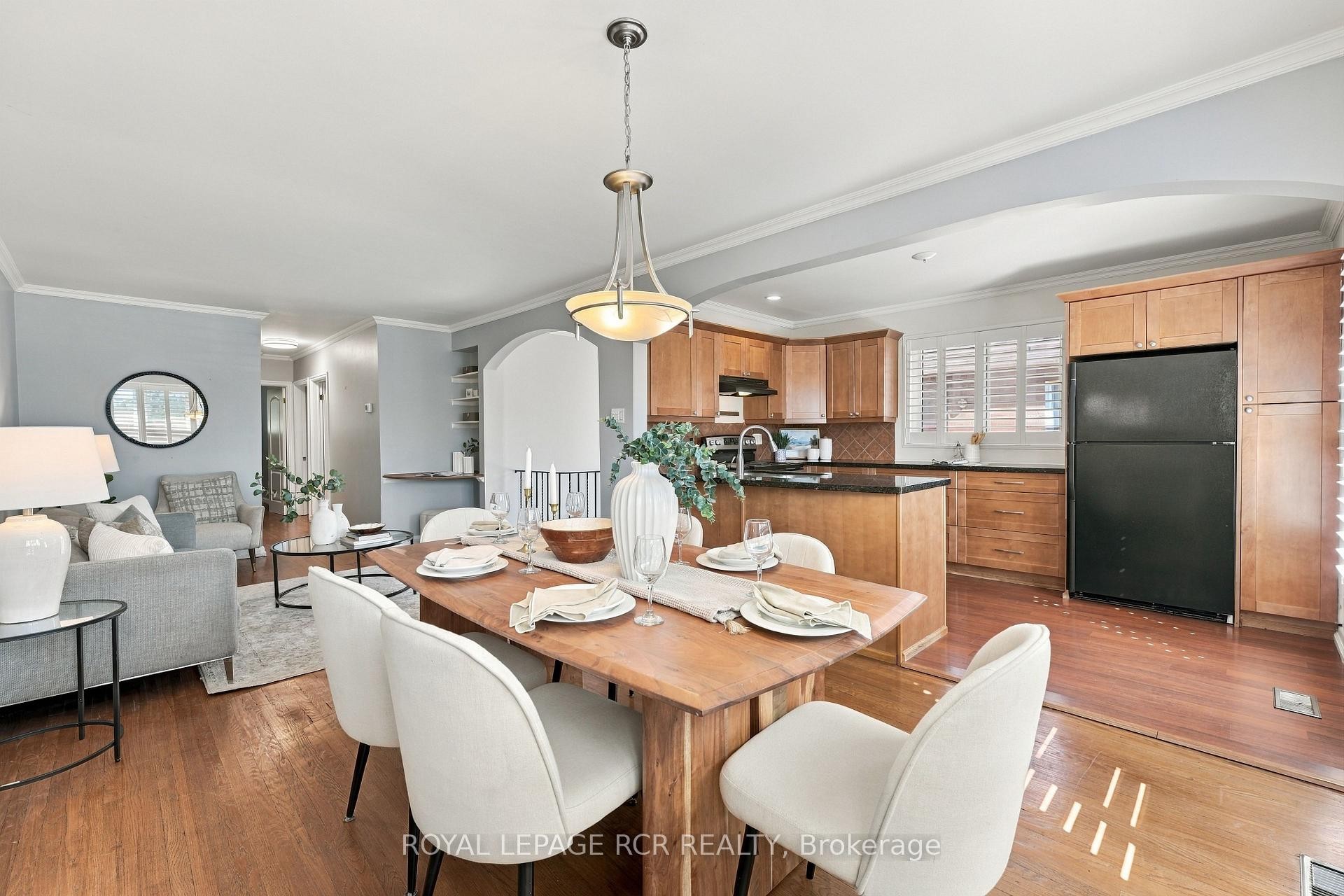 70 Tecumseh Drive, Aurora, ON