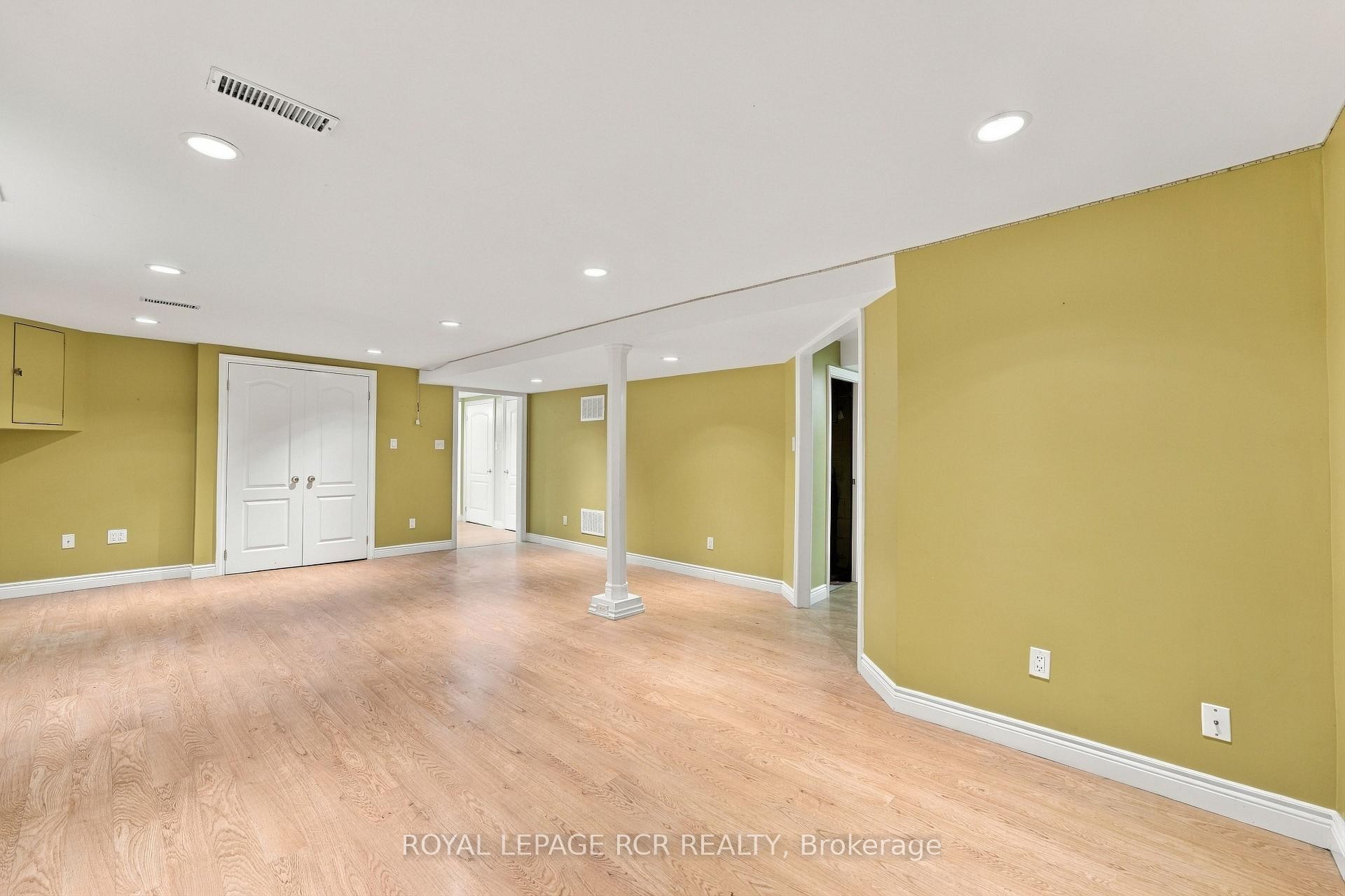70 Tecumseh Drive, Aurora, ON
